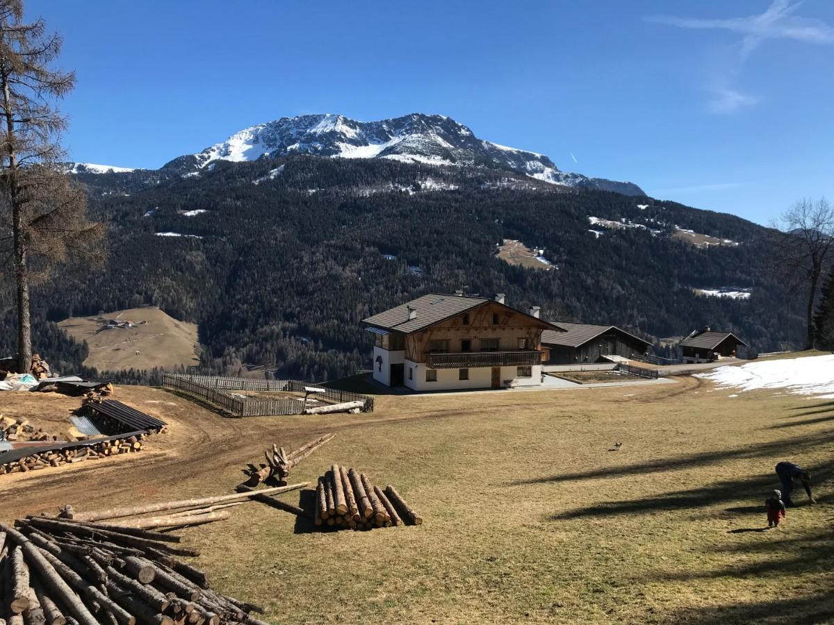Apartmán Oeberst-Hof Sarentino Exteriér fotografie